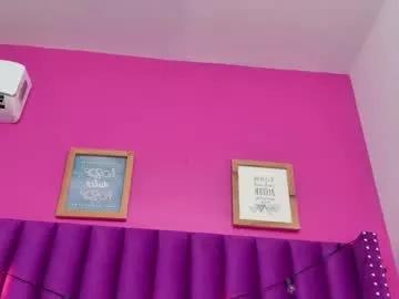 Freechat dirtylittleslutt_ on Chaturbate