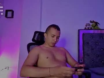 Freechat donathoo on Chaturbate