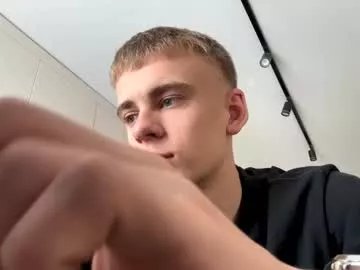 Freechat echowraith on Chaturbate