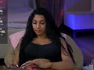 Freechat emahallee on Chaturbate