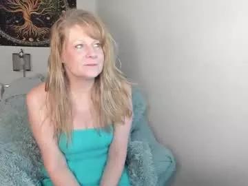Freechat emberpheonixxx on Chaturbate