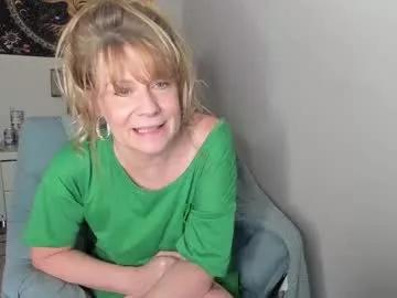 Freechat emberpheonixxx on Chaturbate