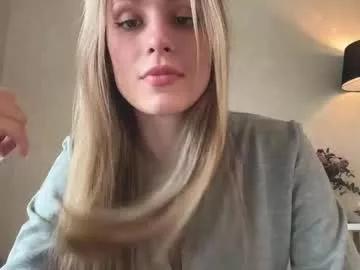 Freechat fflloowweerr on Chaturbate