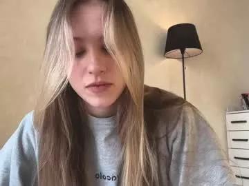 Freechat fflloowweerr on Chaturbate