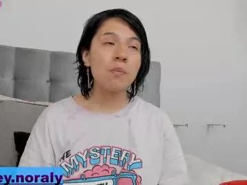 hey_noraly on Chaturbate