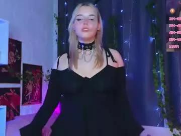 Freechat hollisbelch on Chaturbate