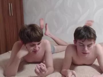 Freechat hornybadbunny on Chaturbate