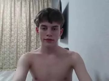 Freechat hornybadbunny on Chaturbate