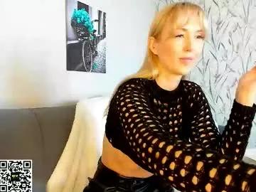 Freechat hotyplays on Chaturbate