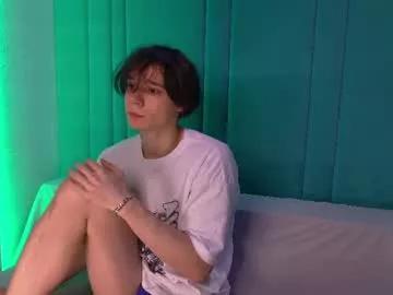 Private hugebangins_ on Chaturbate