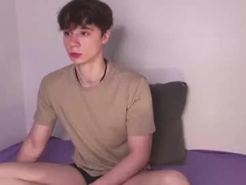 Private hugebangins_ on Chaturbate