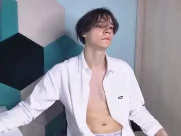 Private hugebangins_ on Chaturbate