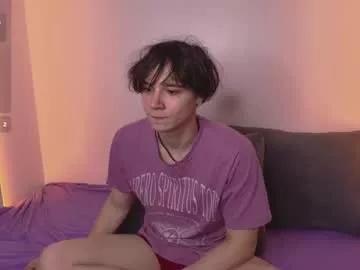 Private hugebangins_ on Chaturbate