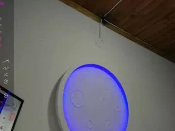isis_valchos on Chaturbate 