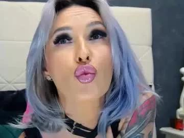 Freechat issasmyth on Chaturbate