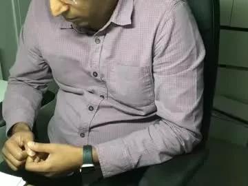 joeshades21 on Chaturbate