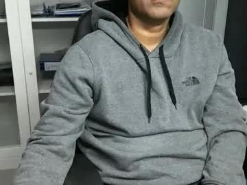 joeshades21 on Chaturbate