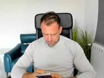 Freechat johnnydough82 on Chaturbate