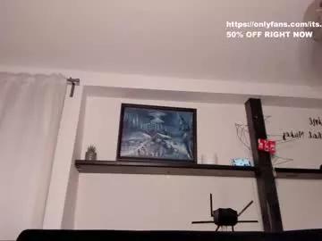 juicyydrip on Chaturbate