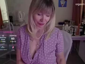 julvilnet on Chaturbate 