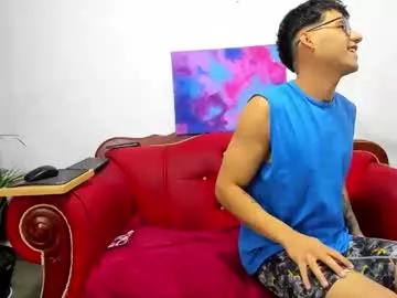 Freechat kiindred_ on Chaturbate