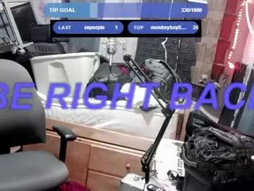 kinkybiguy14 on Chaturbate 