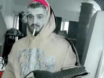 kinkybiguy14 on Chaturbate 