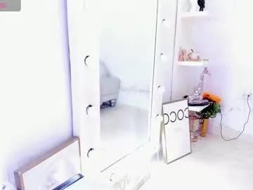 koralcruz on Chaturbate