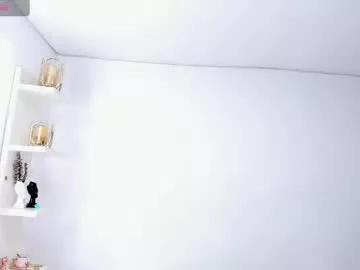 koralcruz on Chaturbate