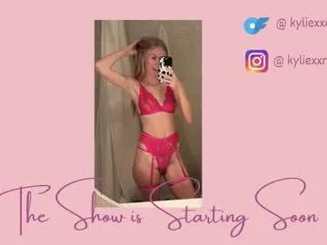 kyliexxrose on Chaturbate