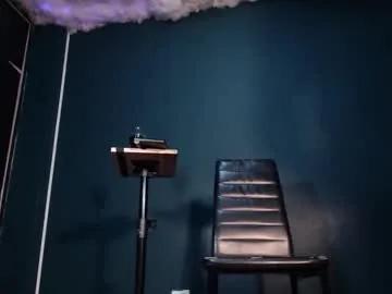 layla_dominac on Chaturbate