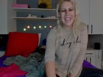 Freechat lexyleaf420 on Chaturbate