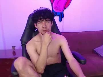 Freechat liil_boy on Chaturbate