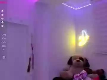 littl3_bunnyy on Chaturbate