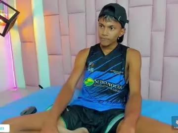 loistwink_1 on Chaturbate