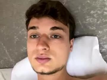 london_tomy on Chaturbate