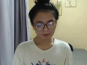 Freechat lovely_laura09 on Chaturbate