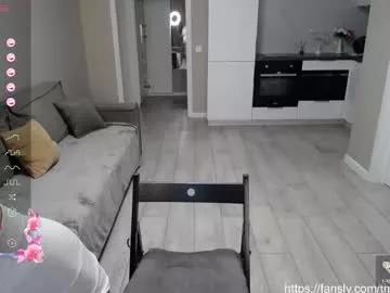 Freechat loxy_ on Chaturbate