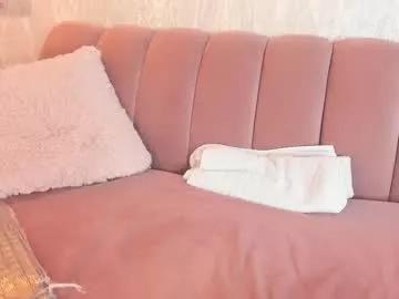 maca_bloom on Chaturbate