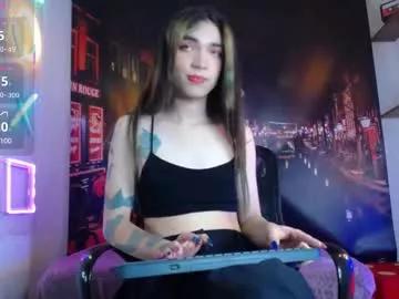 Freechat maevekuro on Chaturbate