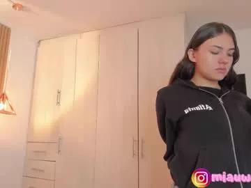 Freechat mia_nevaeh on Chaturbate