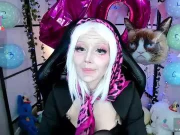 Freechat milkycute on Chaturbate