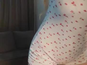 Freechat naive_love on Chaturbate