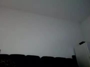 Freechat nikkkibabyyyy on Chaturbate