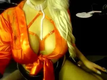 Freechat nikkkibabyyyy on Chaturbate