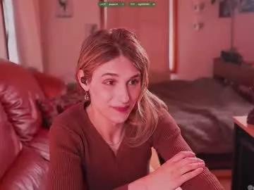 Freechat petitecut on Chaturbate