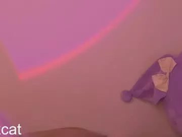 Freechat piinkcat on Chaturbate