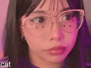 Freechat piinkcat on Chaturbate