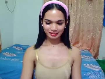 Freechat prettykhelcy on Chaturbate