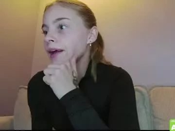 roxxxie_reid on Chaturbate